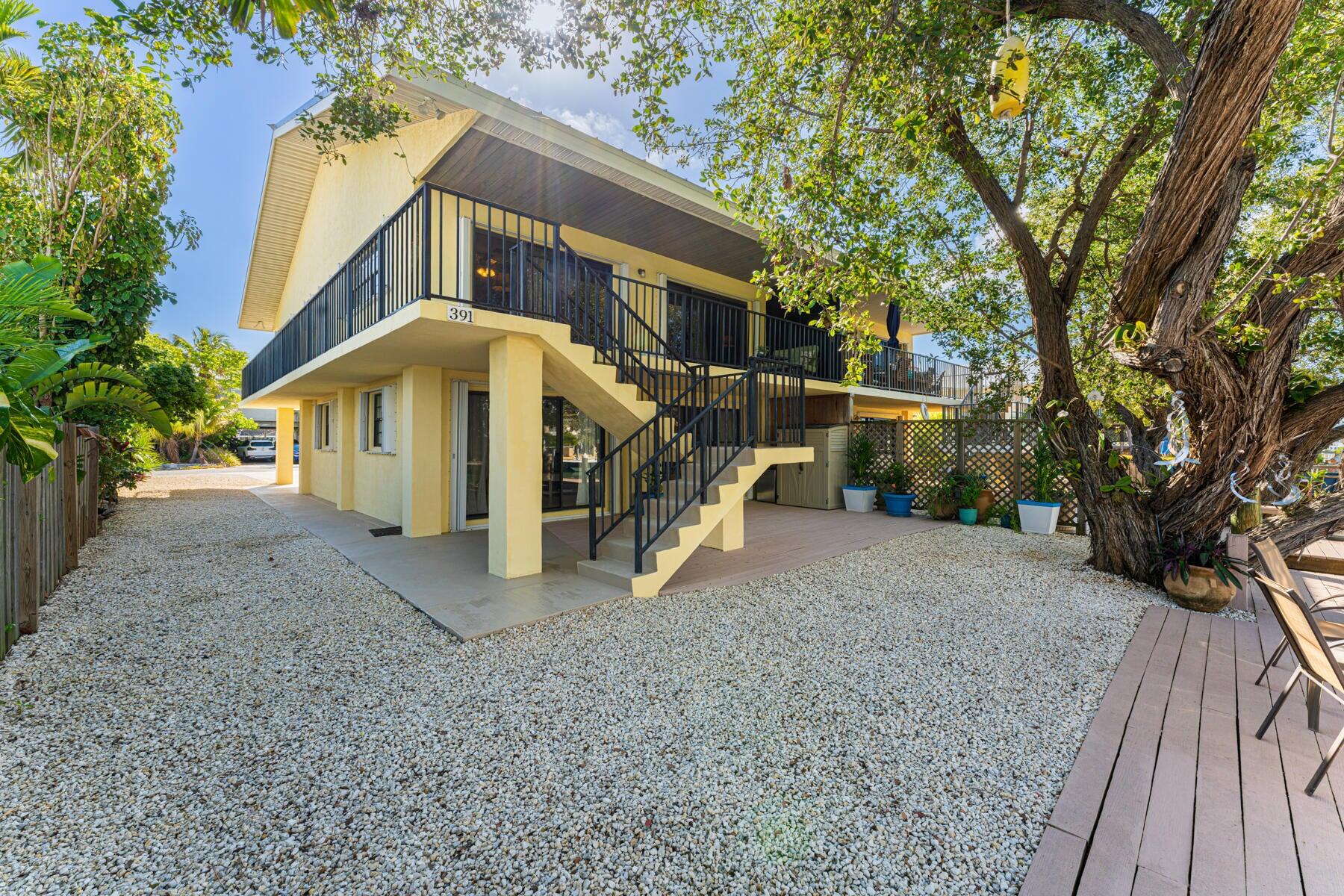 391 10th Street