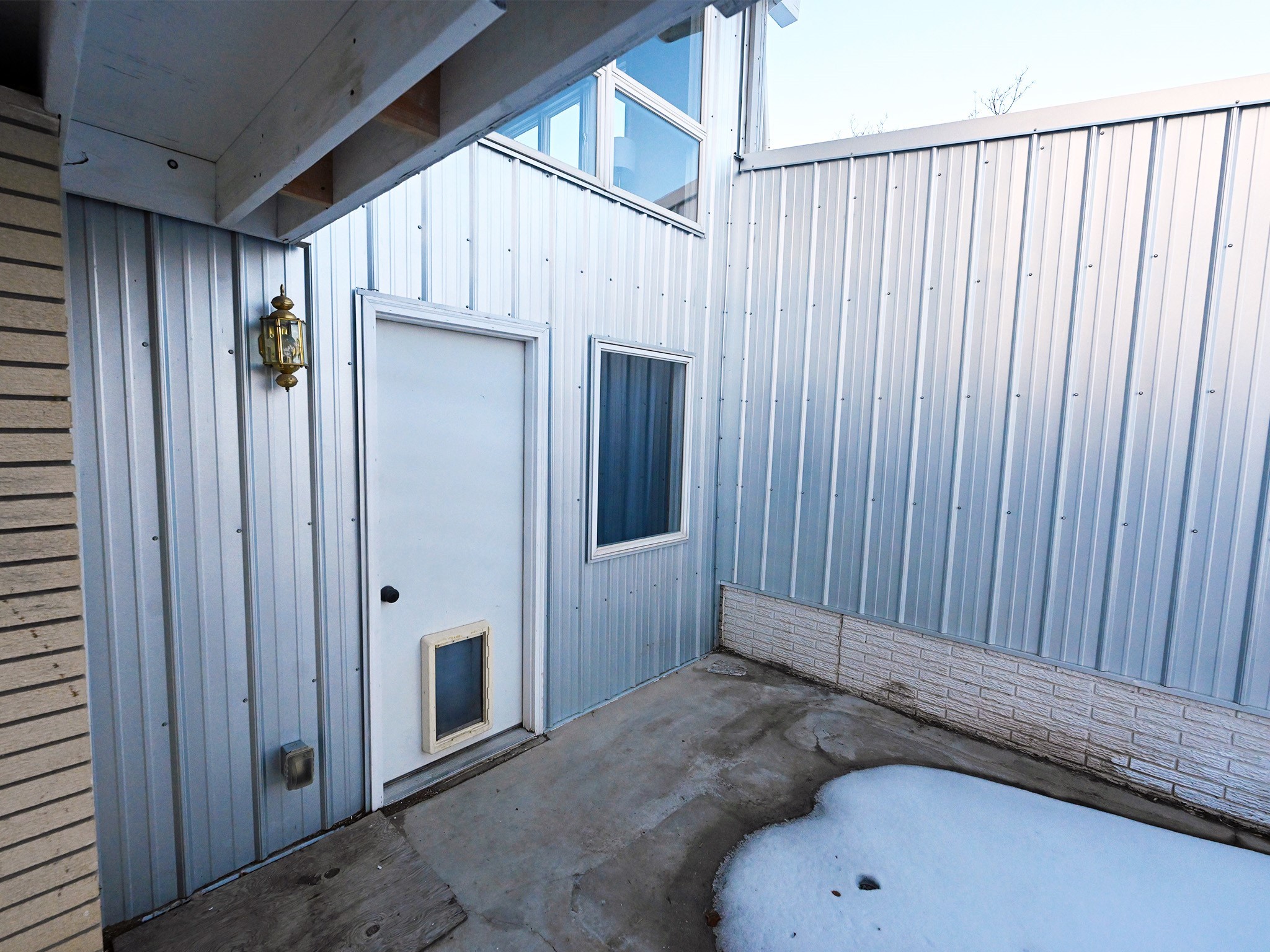 526 Skyline Drive NE