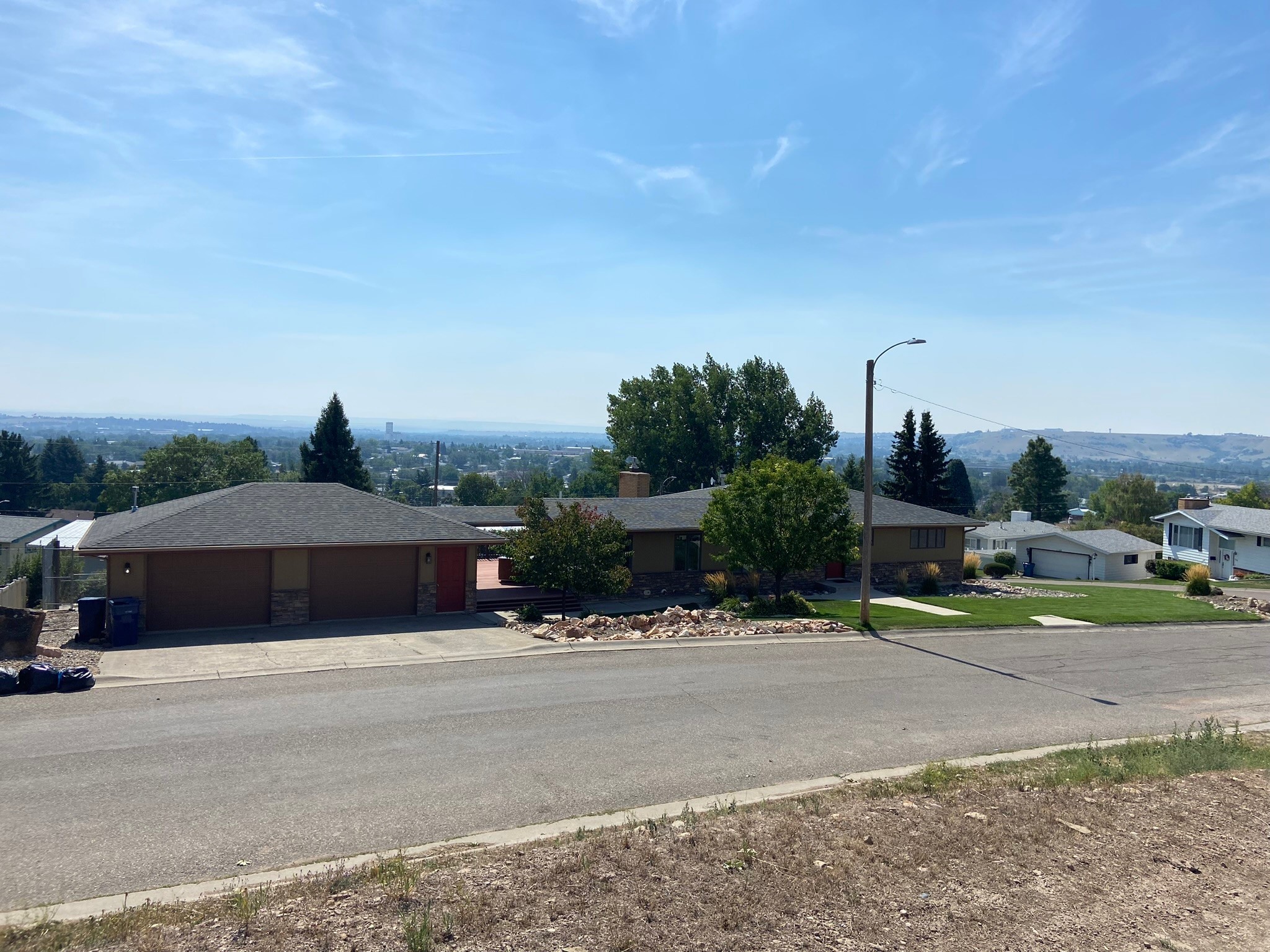 1121 Valley View Drive