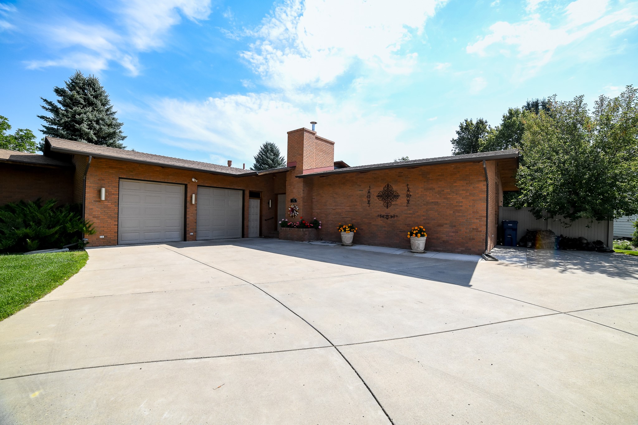 400 Deer Drive