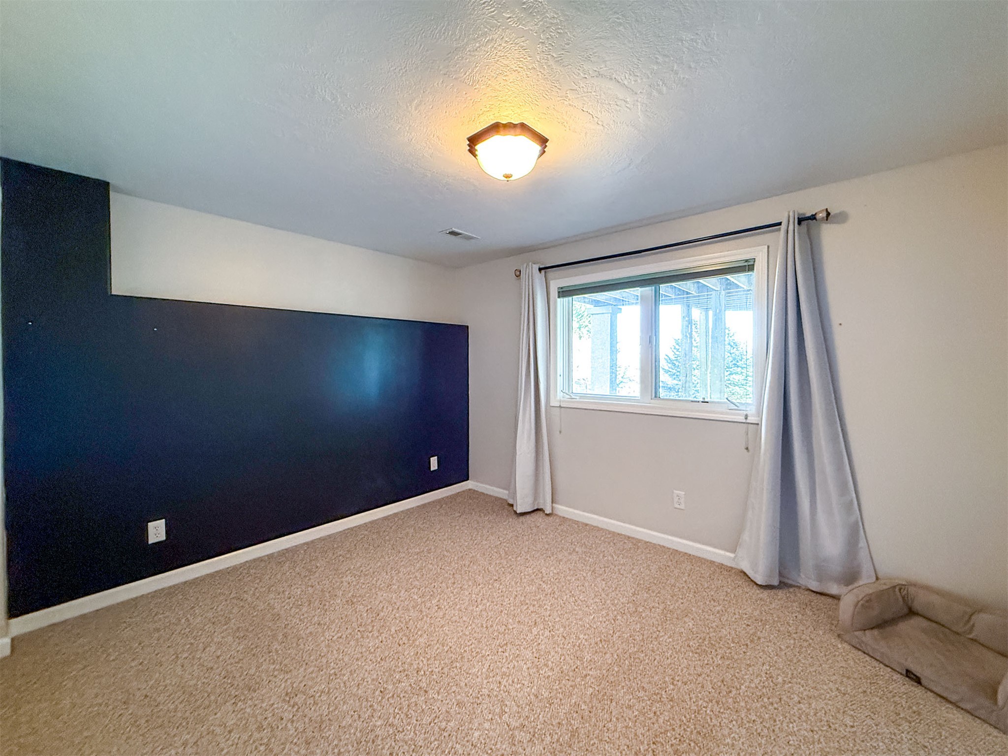 952 Valley View Drive