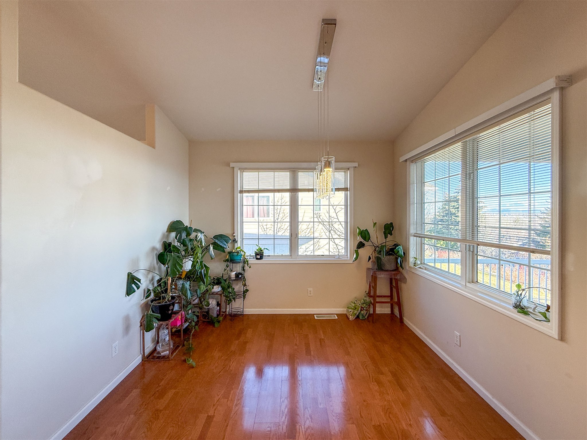 952 Valley View Drive