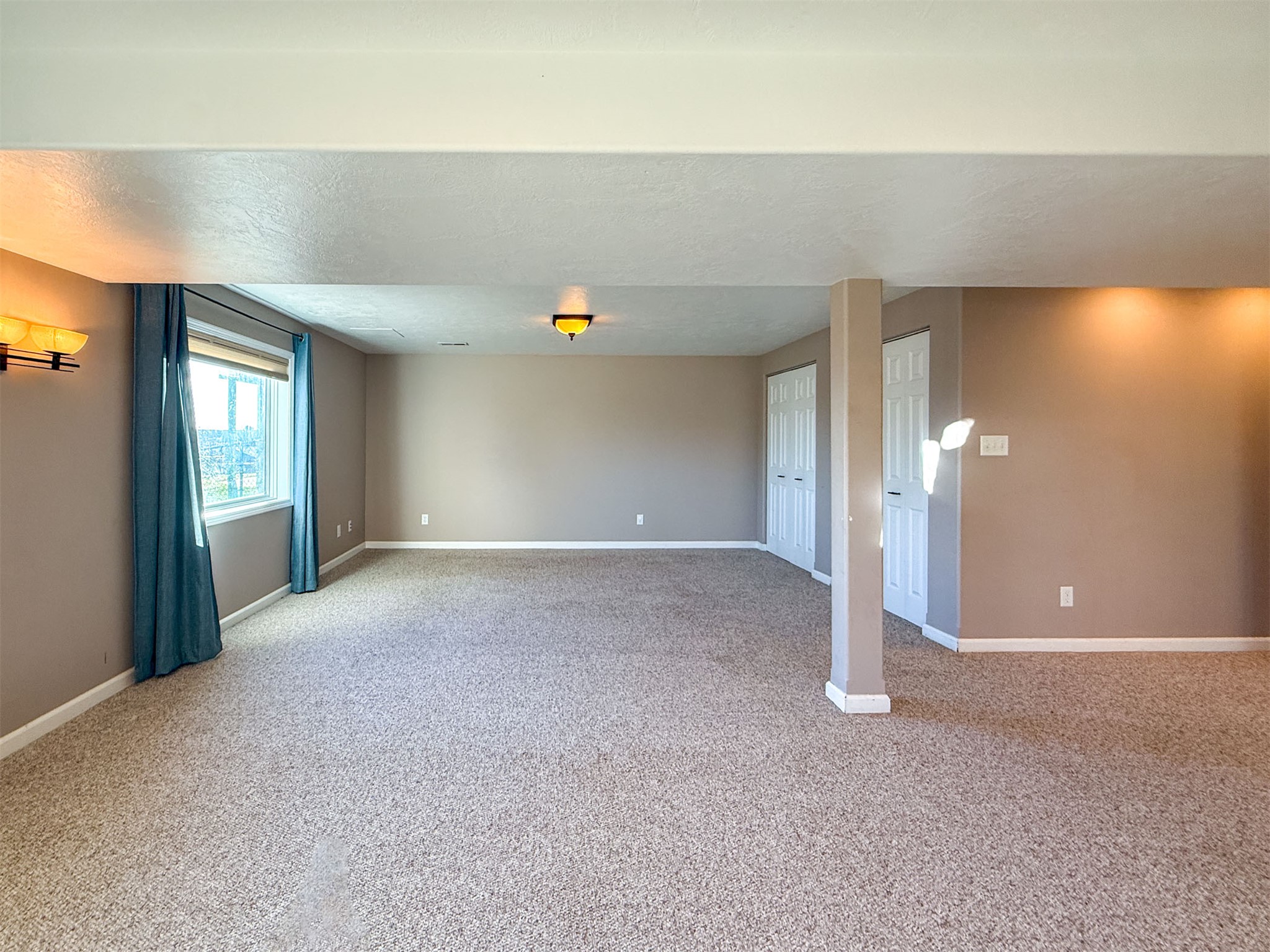 952 Valley View Drive