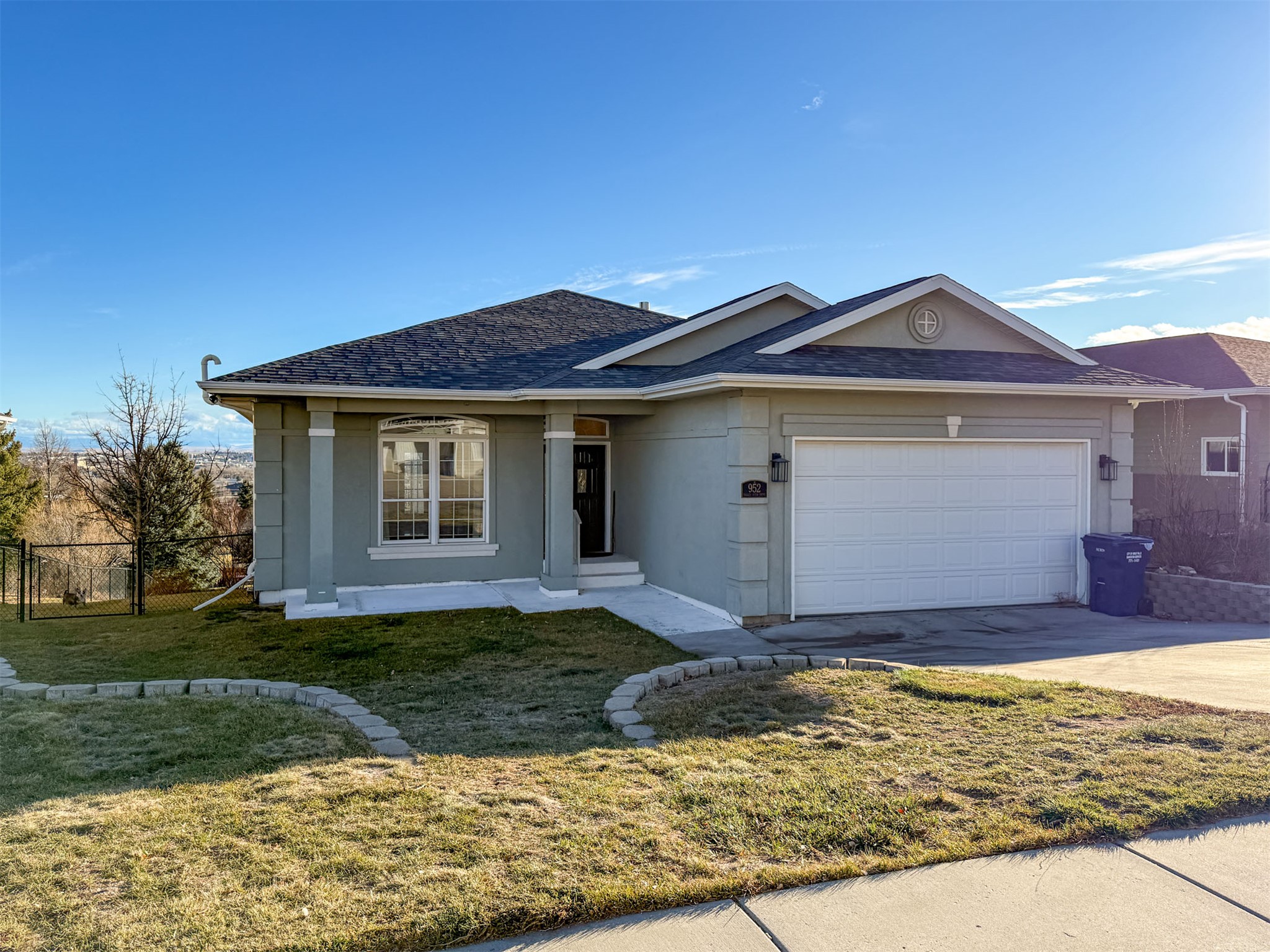 952 Valley View Drive
