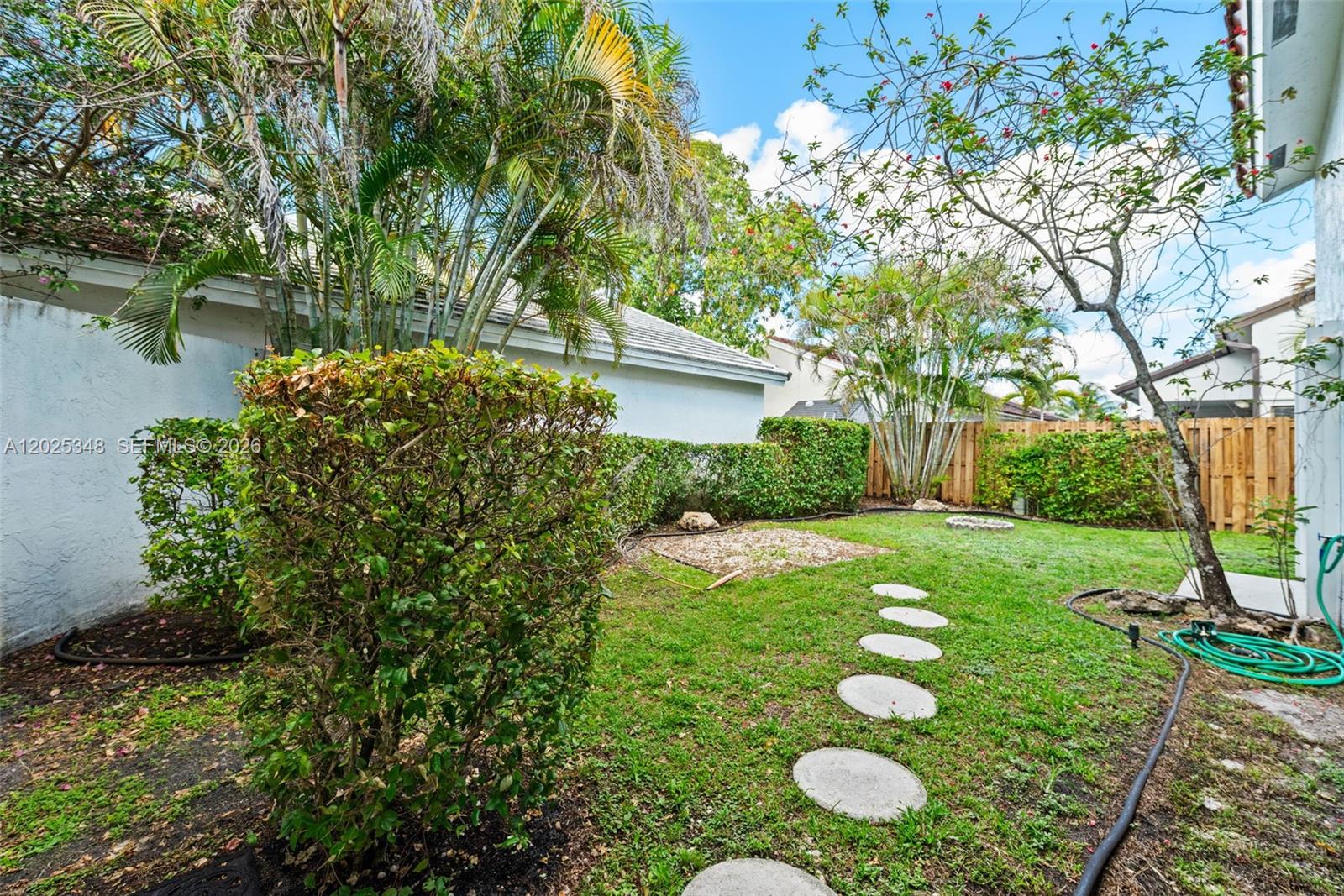 5901 Chester Lane