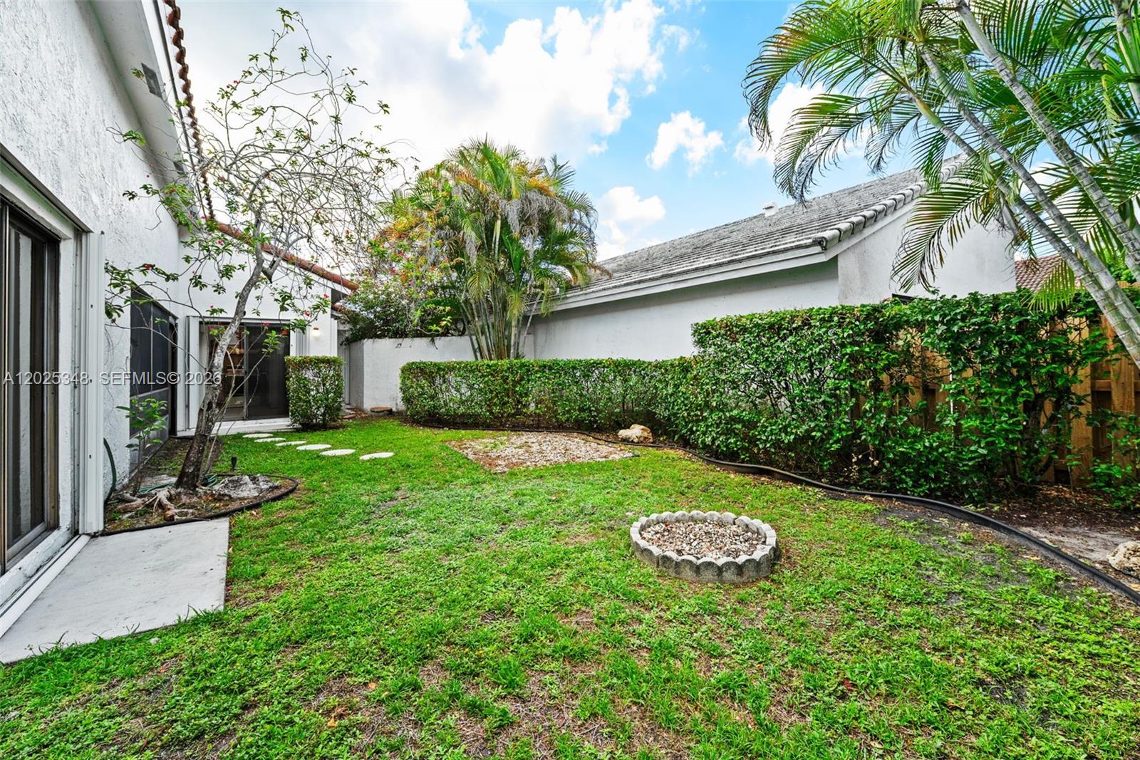 5901 Chester Lane