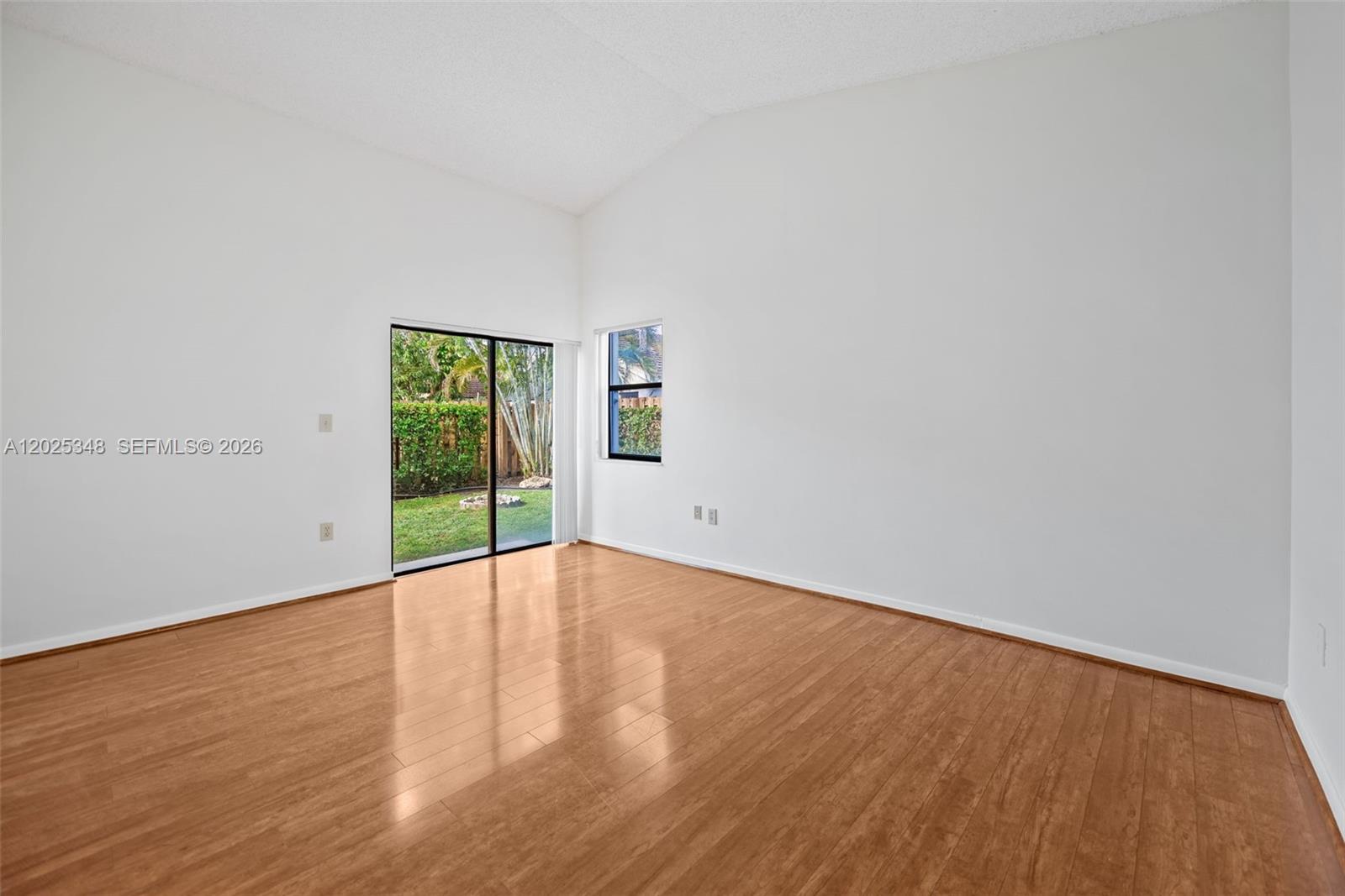 5901 Chester Lane
