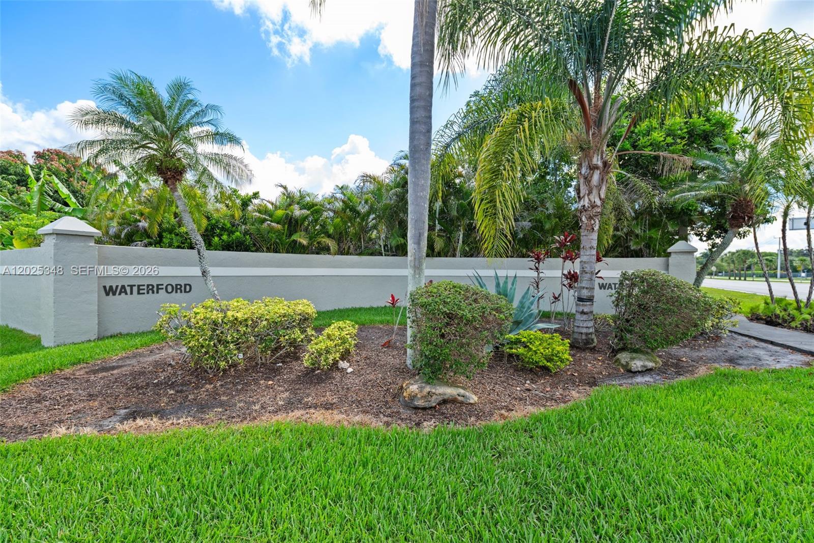 5901 Chester Lane