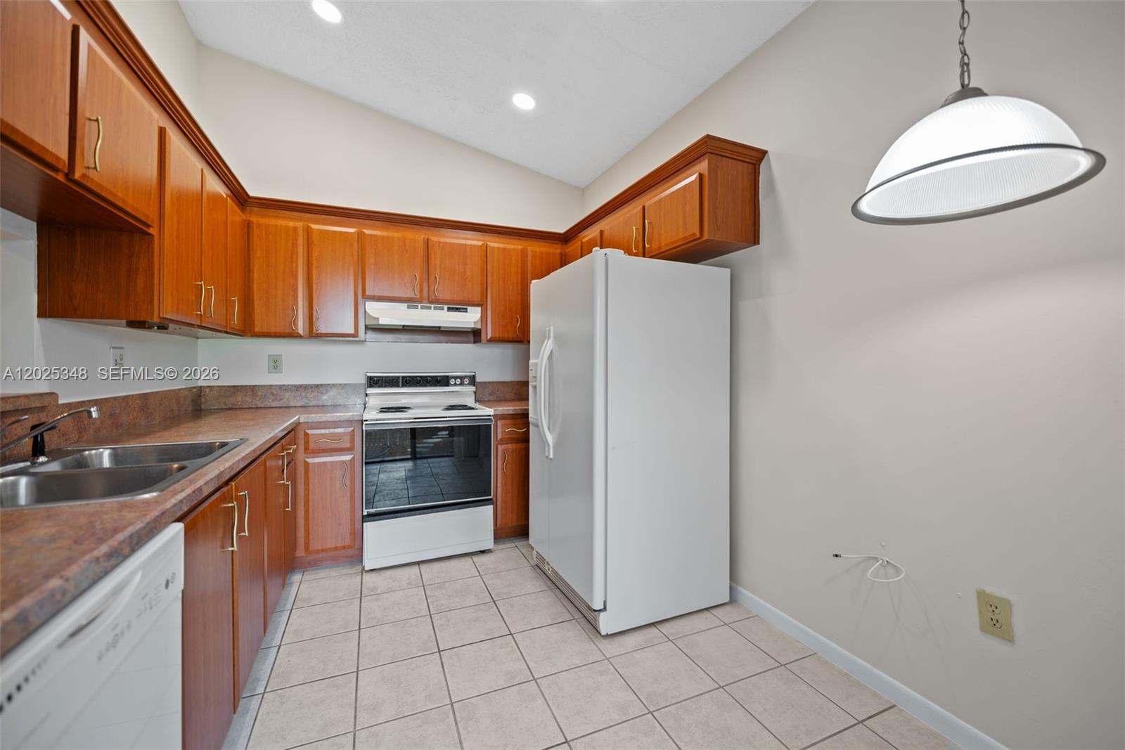 5901 Chester Lane