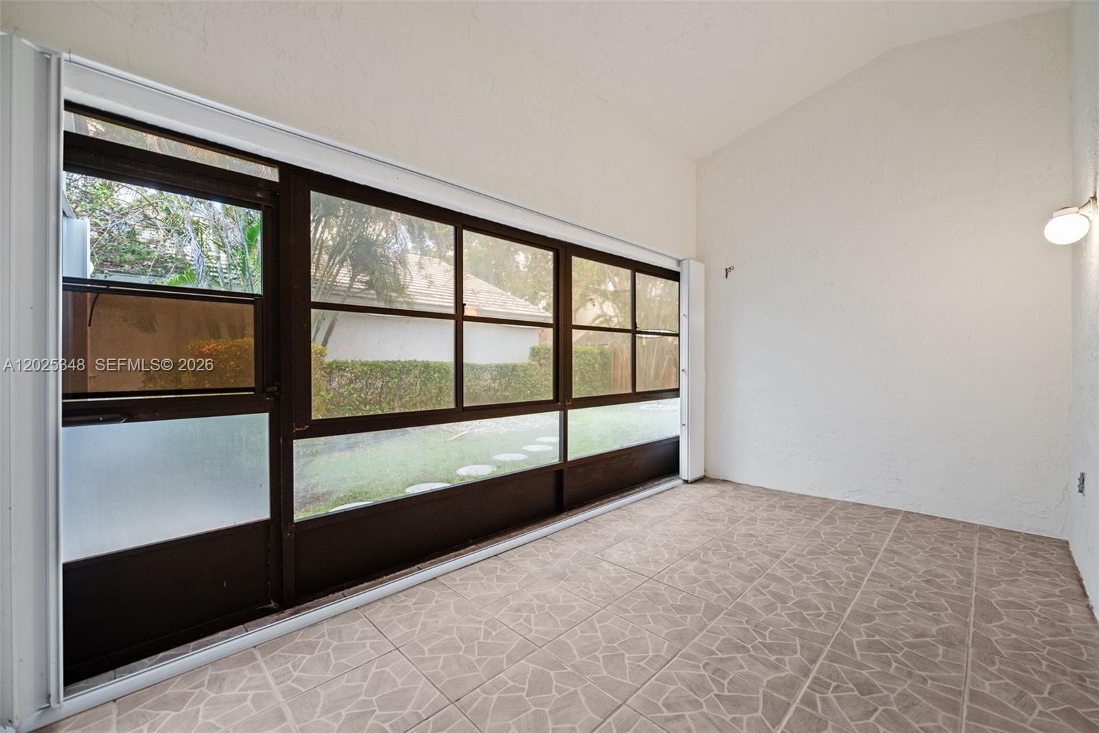 5901 Chester Lane