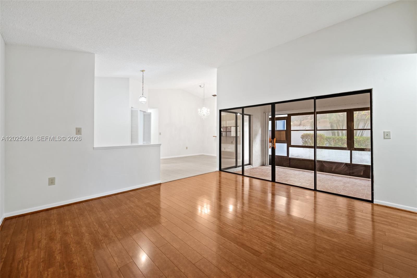 5901 Chester Lane