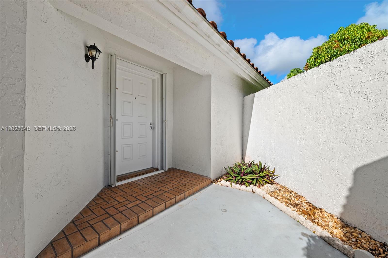 5901 Chester Lane