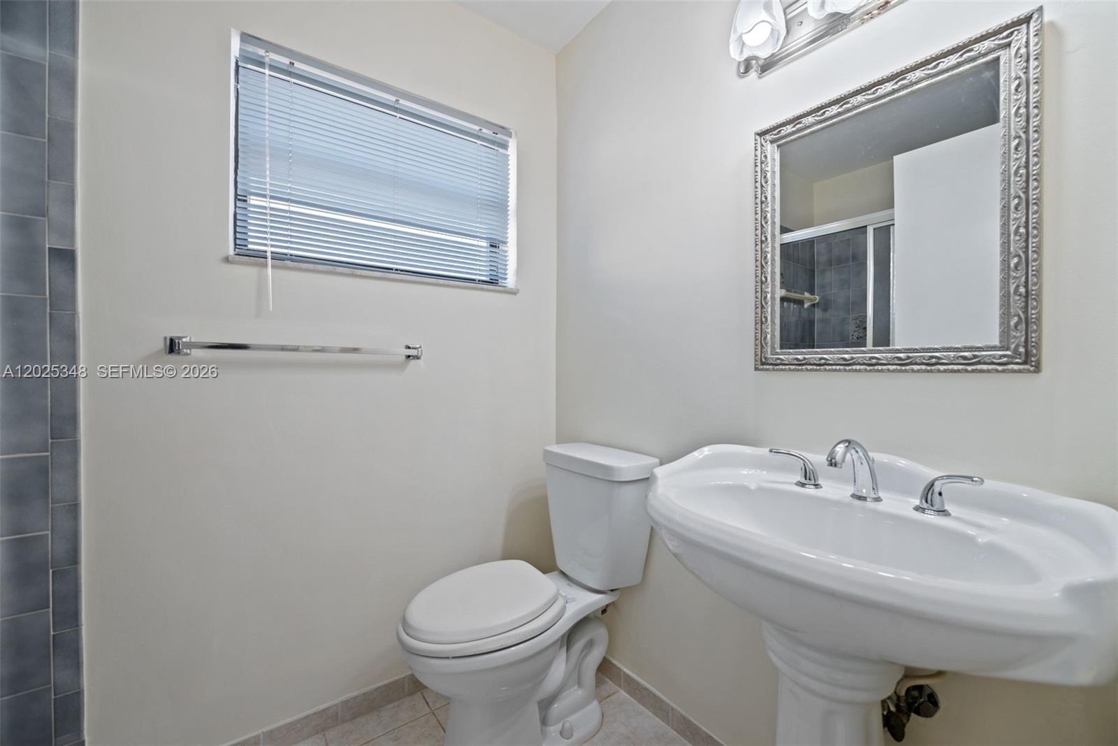 5901 Chester Lane