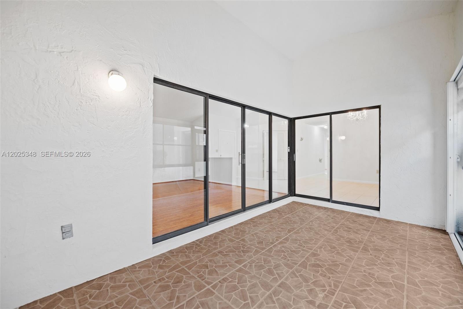 5901 Chester Lane