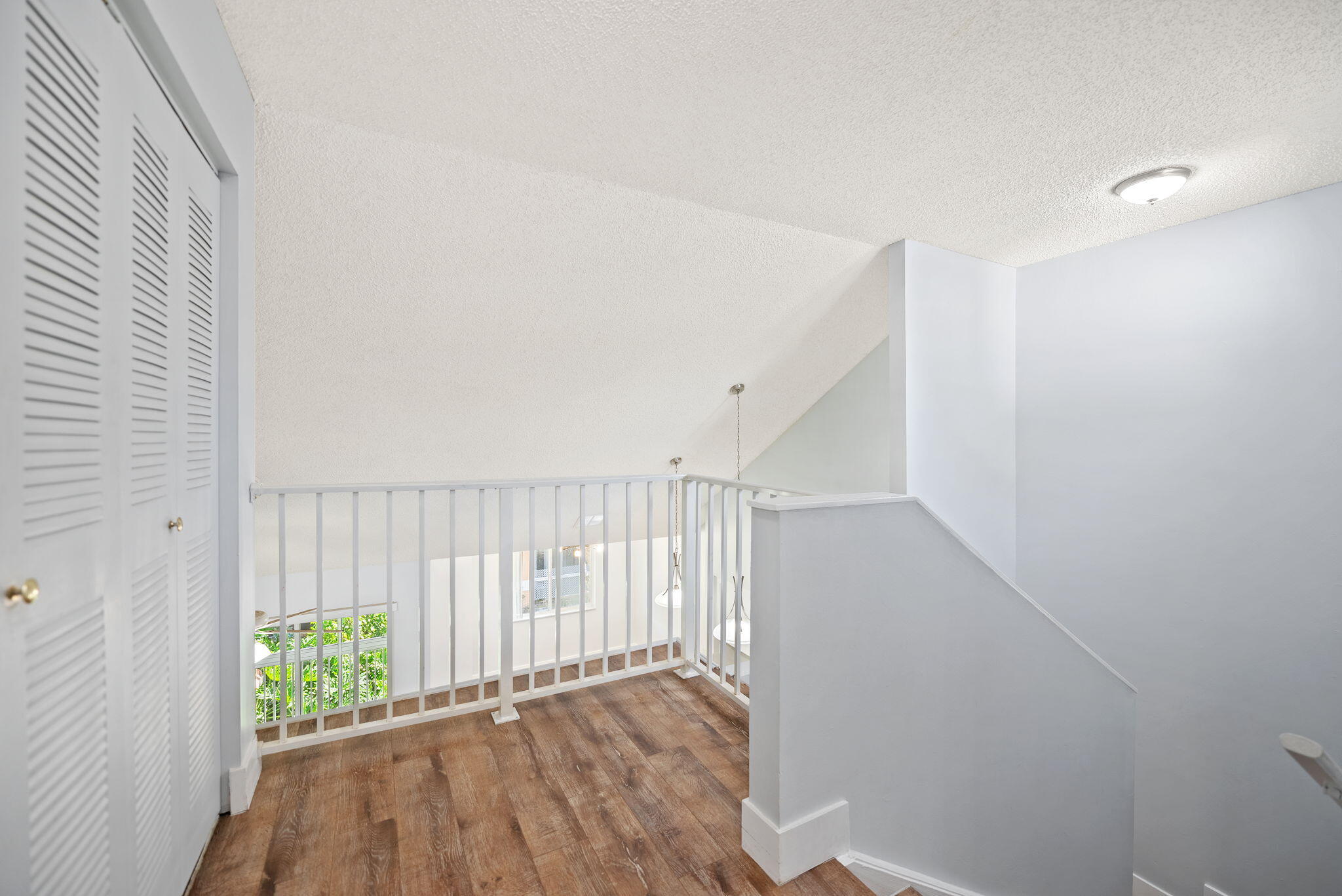 832 NW 92nd Avenue