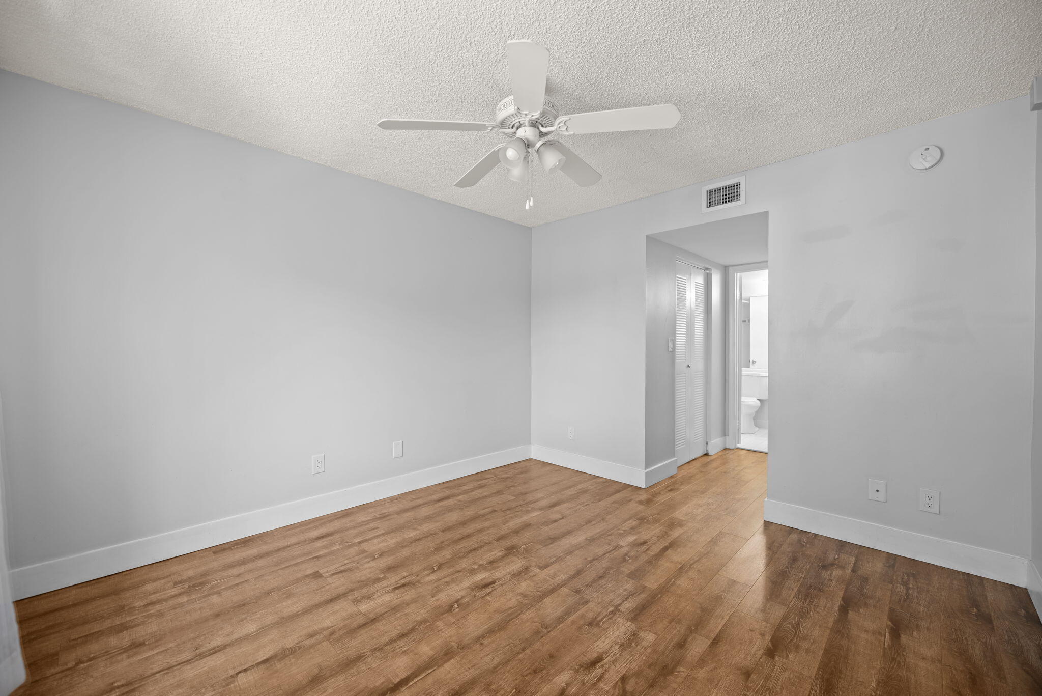 832 NW 92nd Avenue