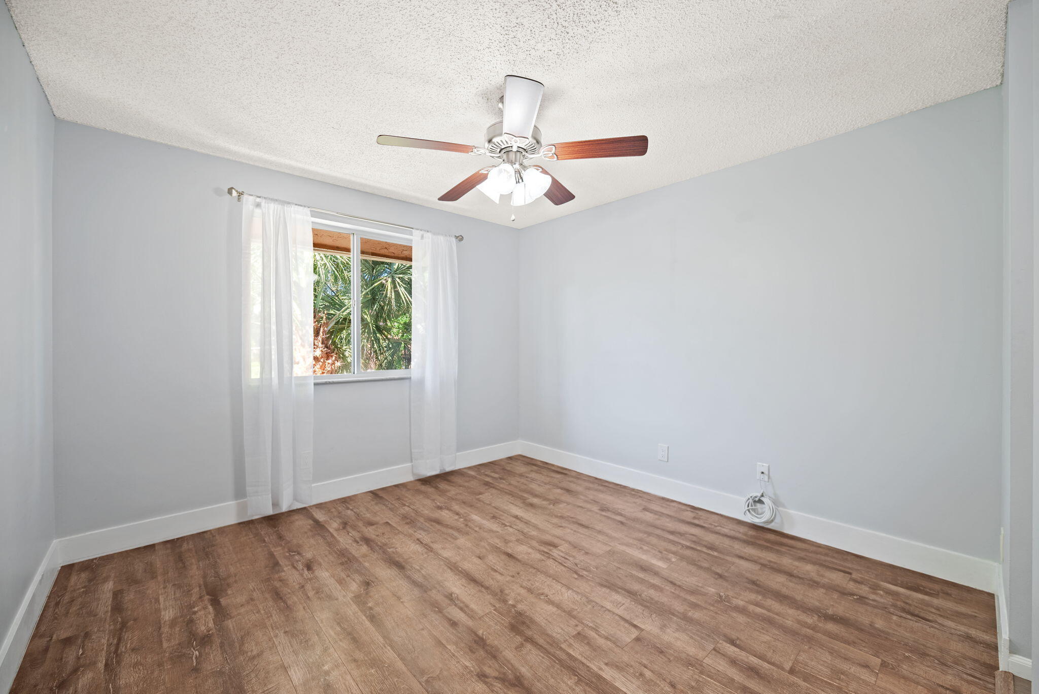 832 NW 92nd Avenue