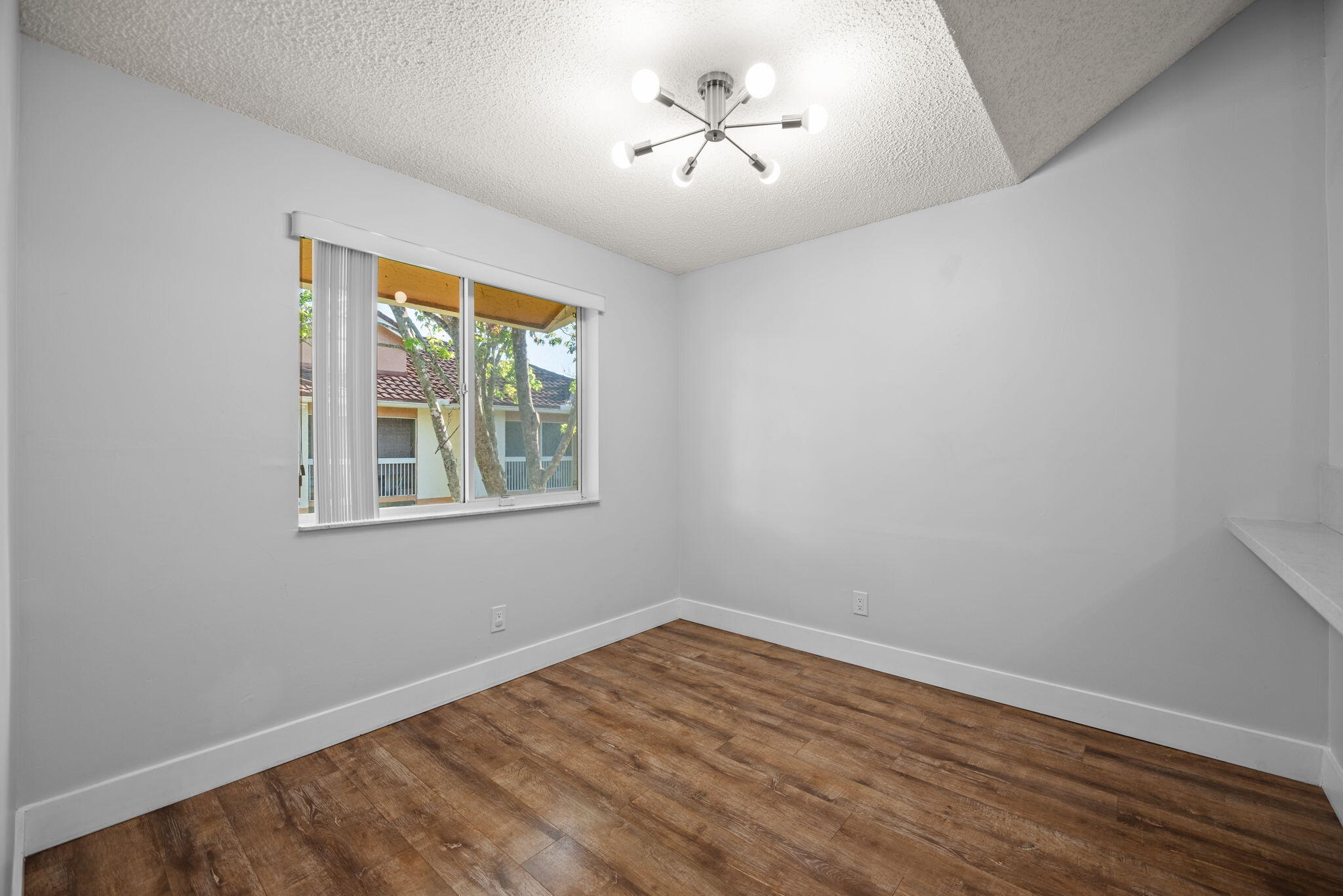 832 NW 92nd Avenue