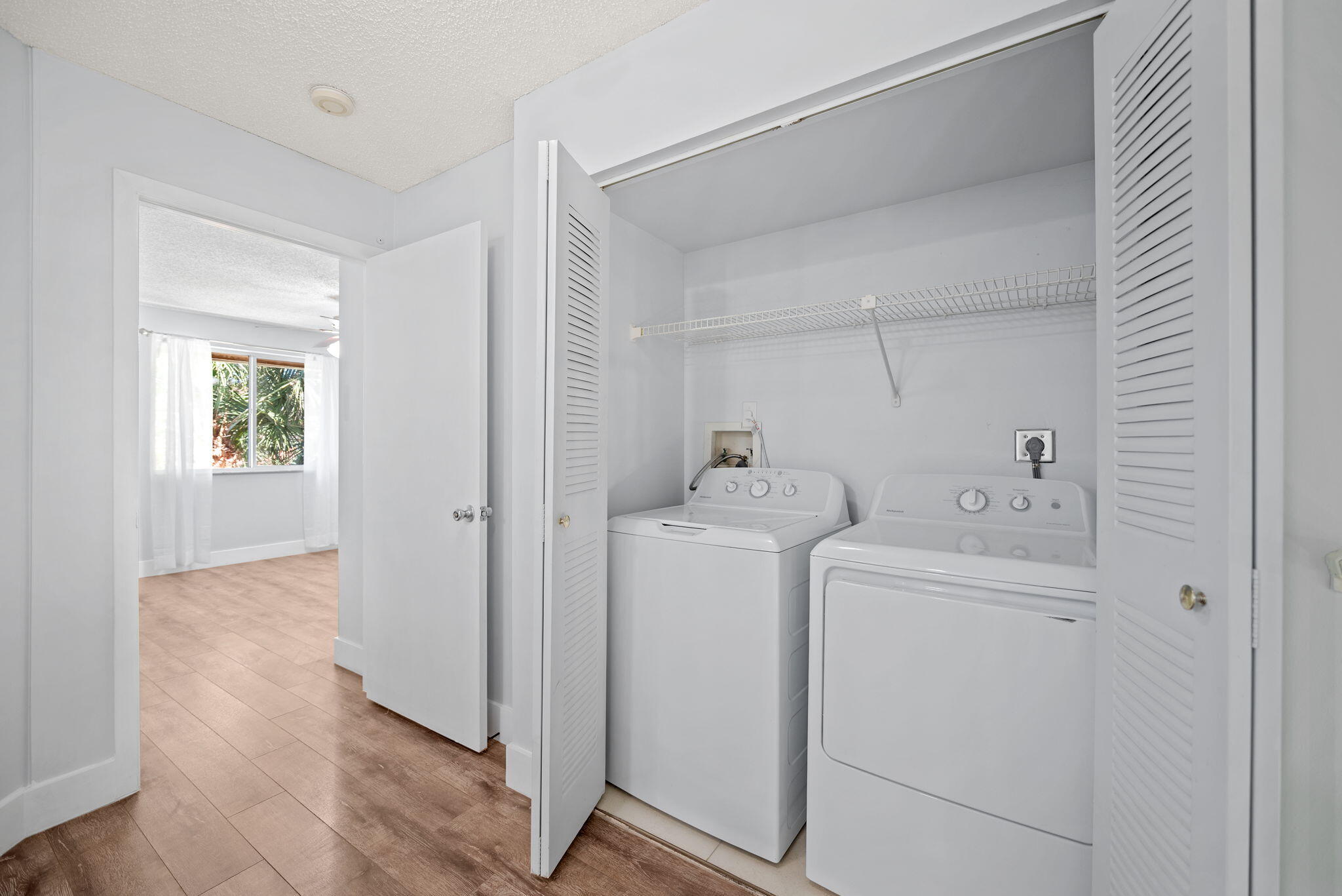 832 NW 92nd Avenue