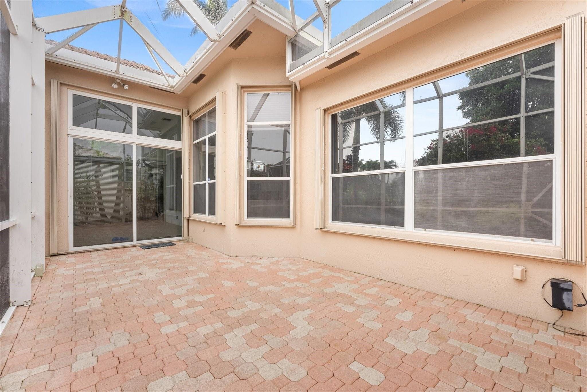 7010 Fairway Lakes Dr