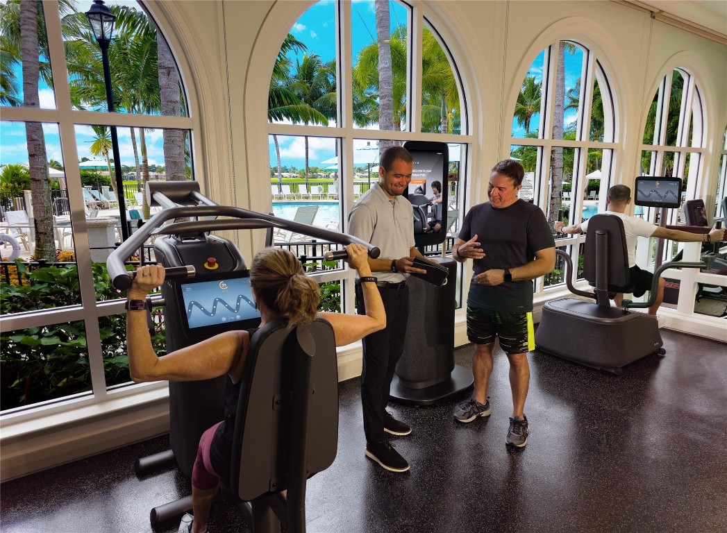 7010 Fairway Lakes Dr