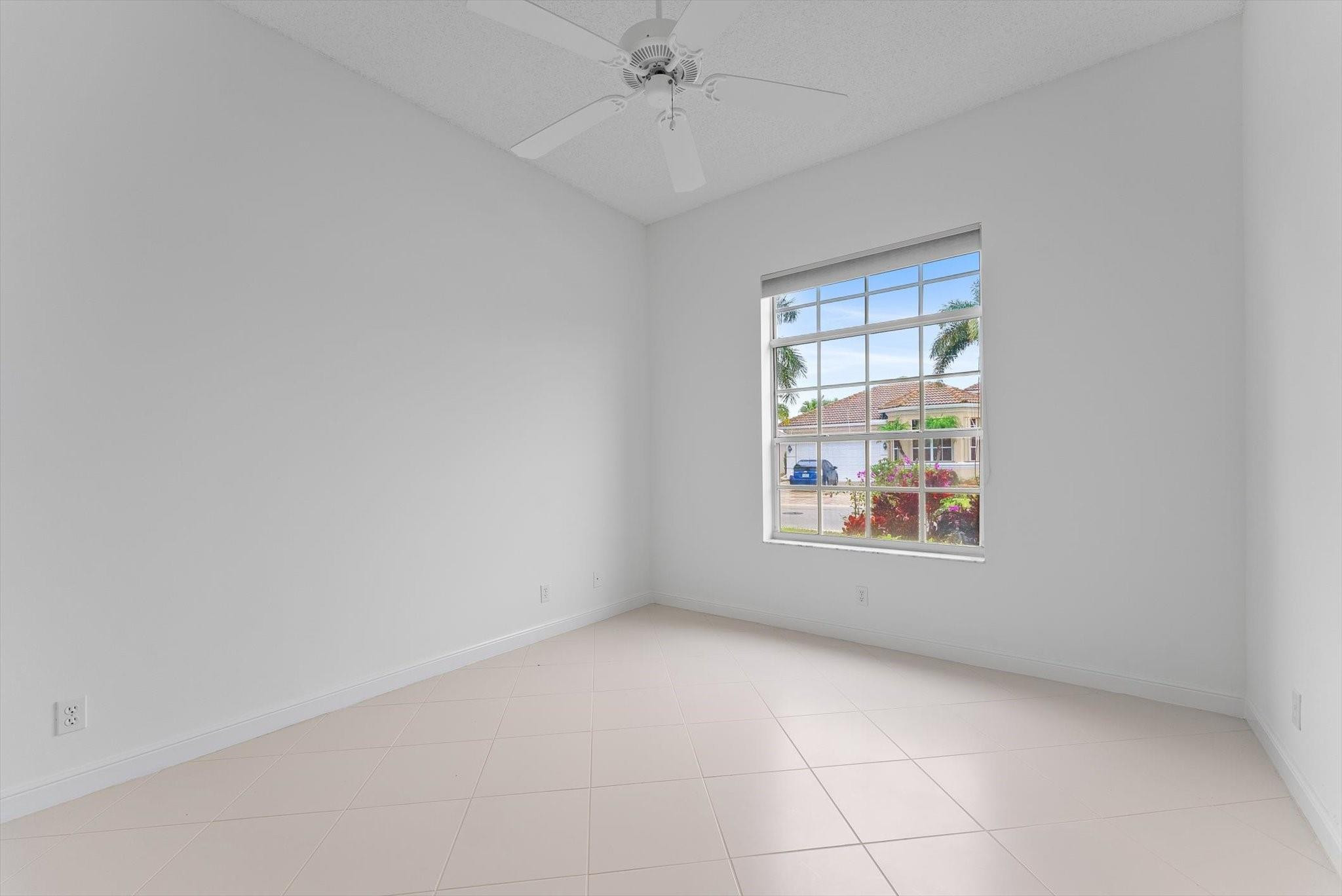 7010 Fairway Lakes Dr