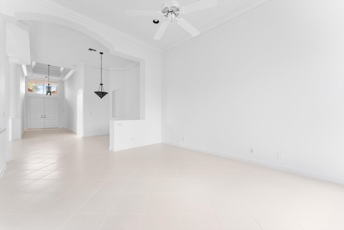 7010 Fairway Lakes Dr