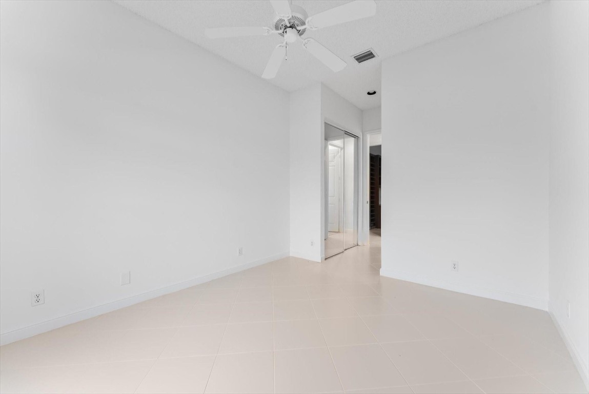 7010 Fairway Lakes Dr