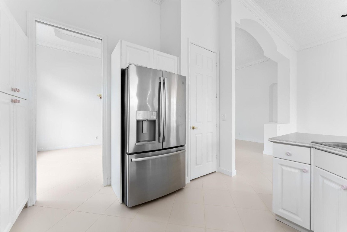 7010 Fairway Lakes Dr