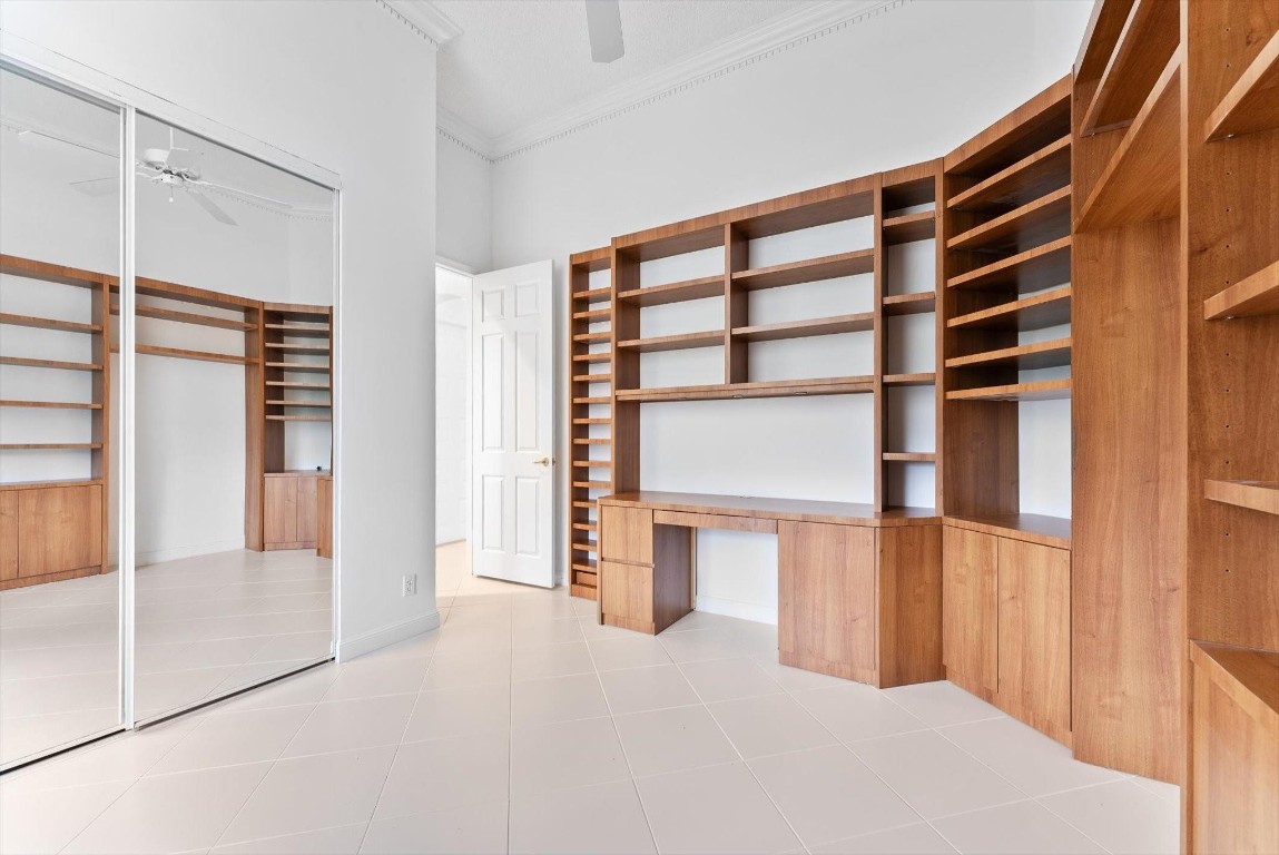 7010 Fairway Lakes Dr