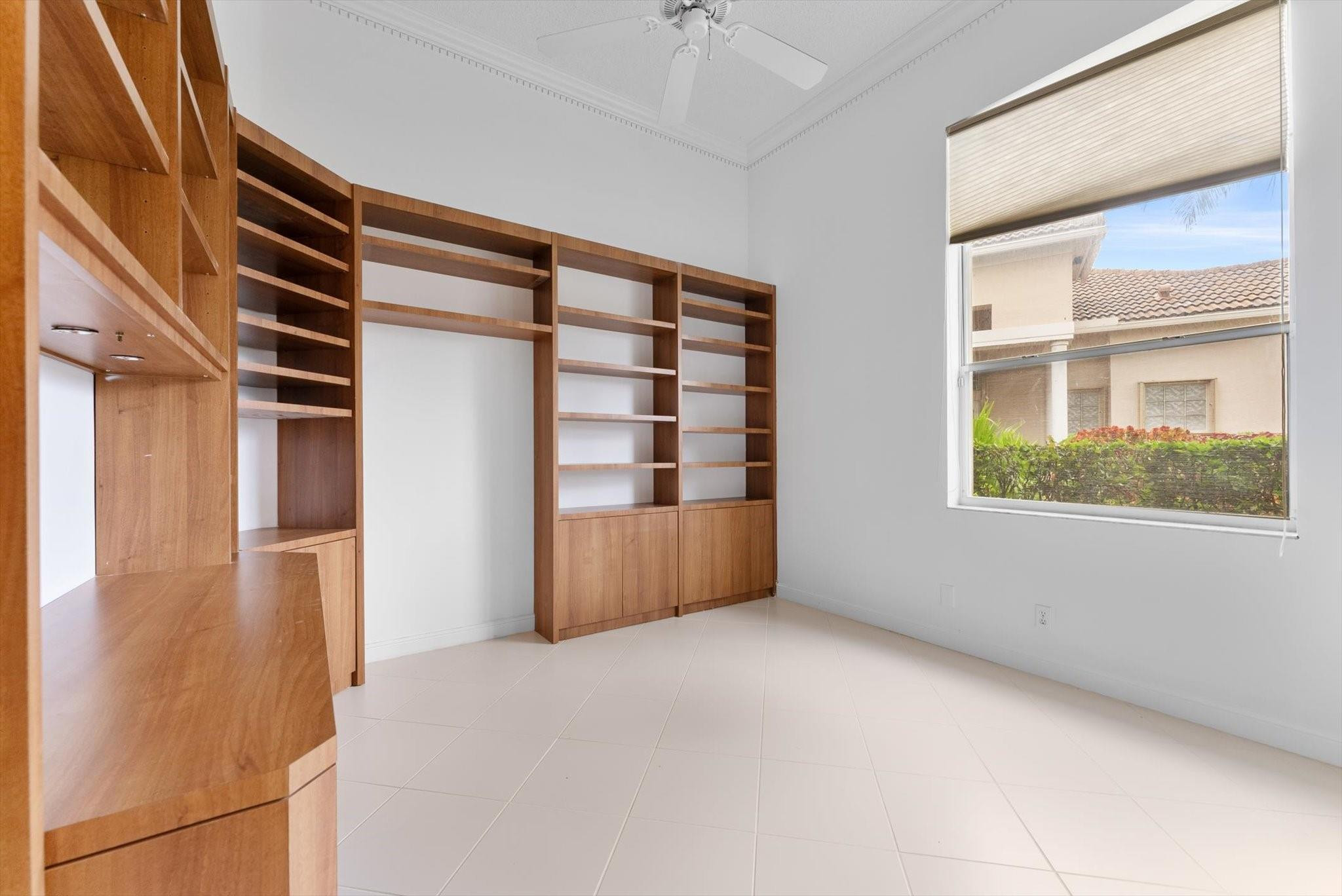 7010 Fairway Lakes Dr