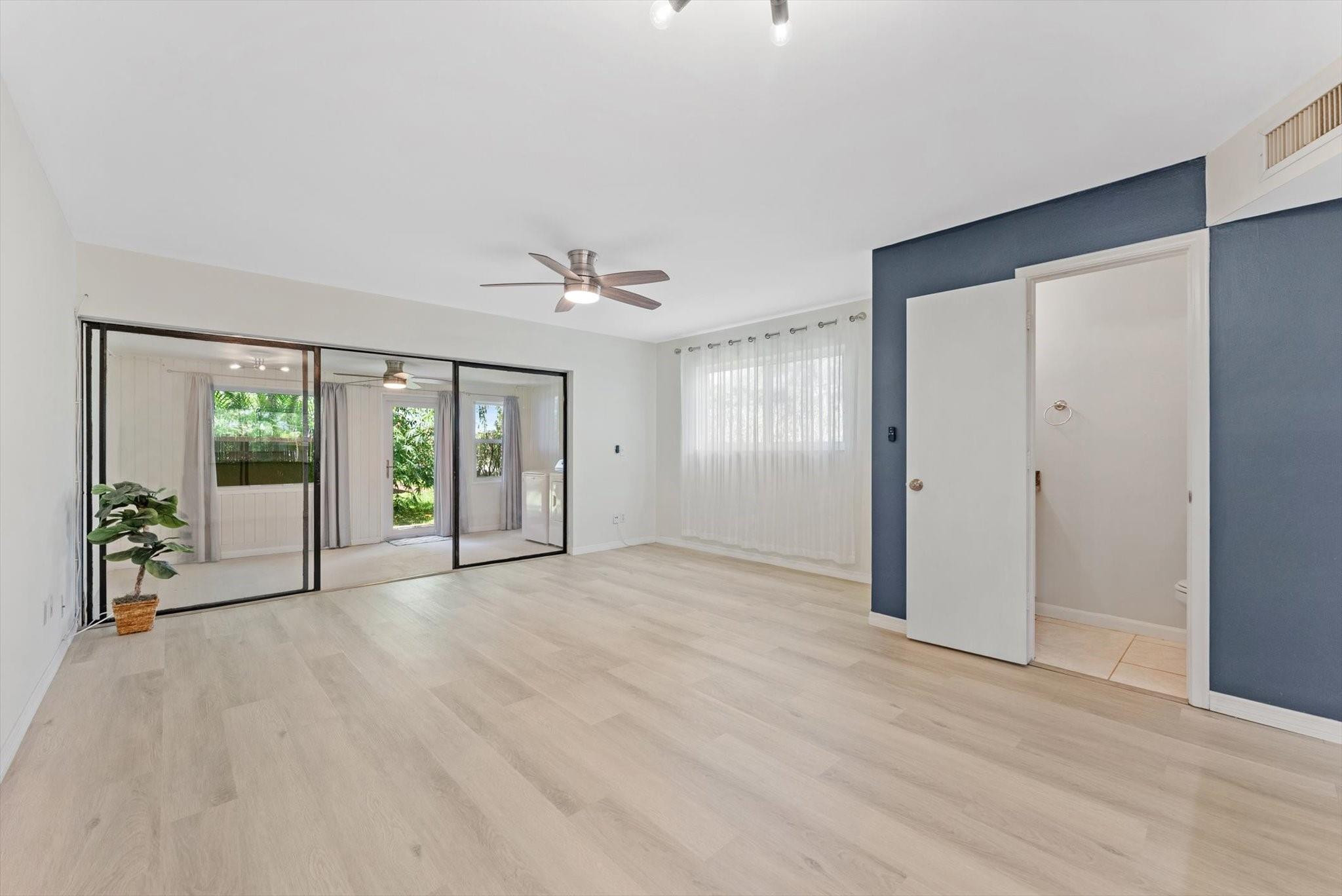 910 Banks Road 910