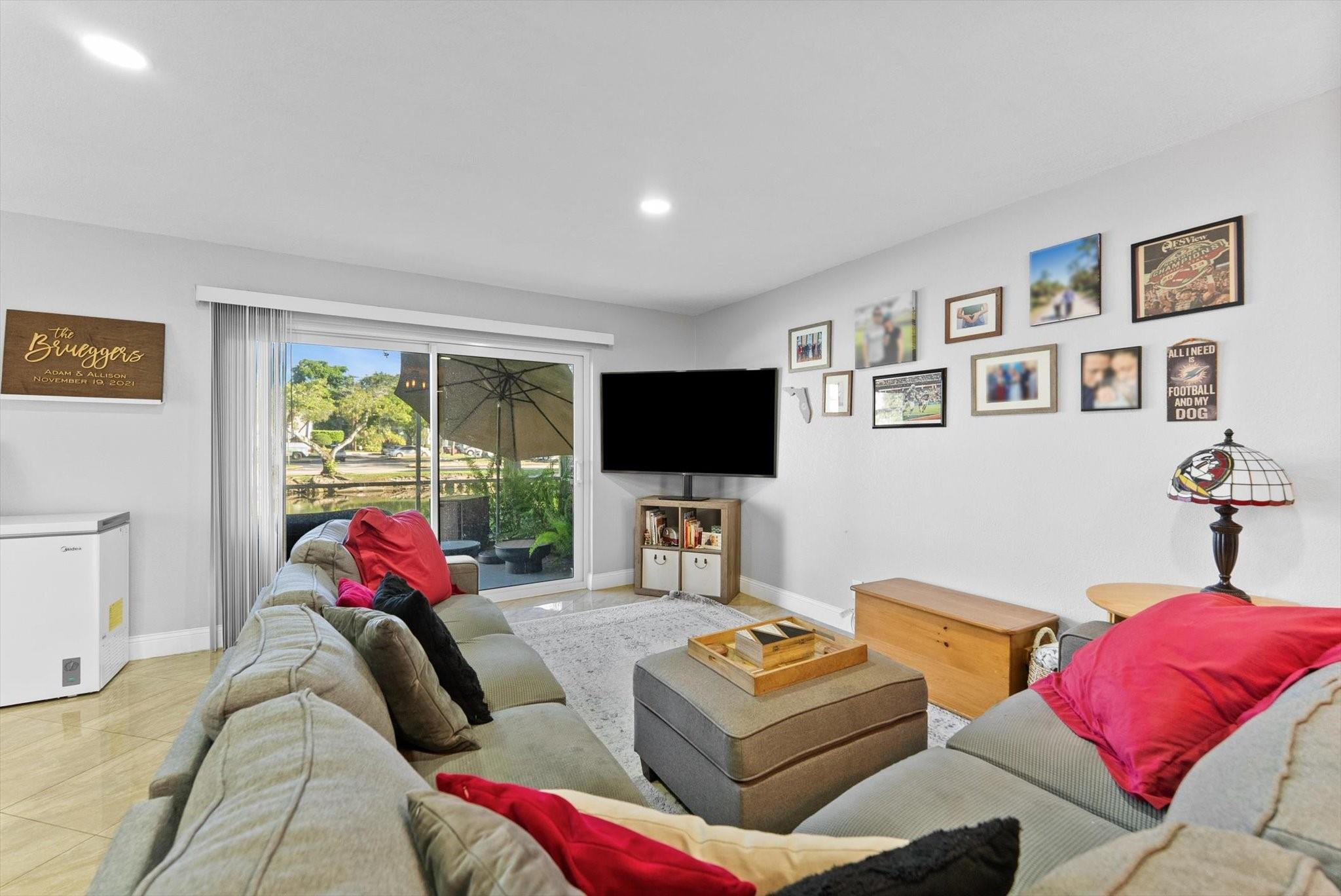 547 N Pine Island Rd 25