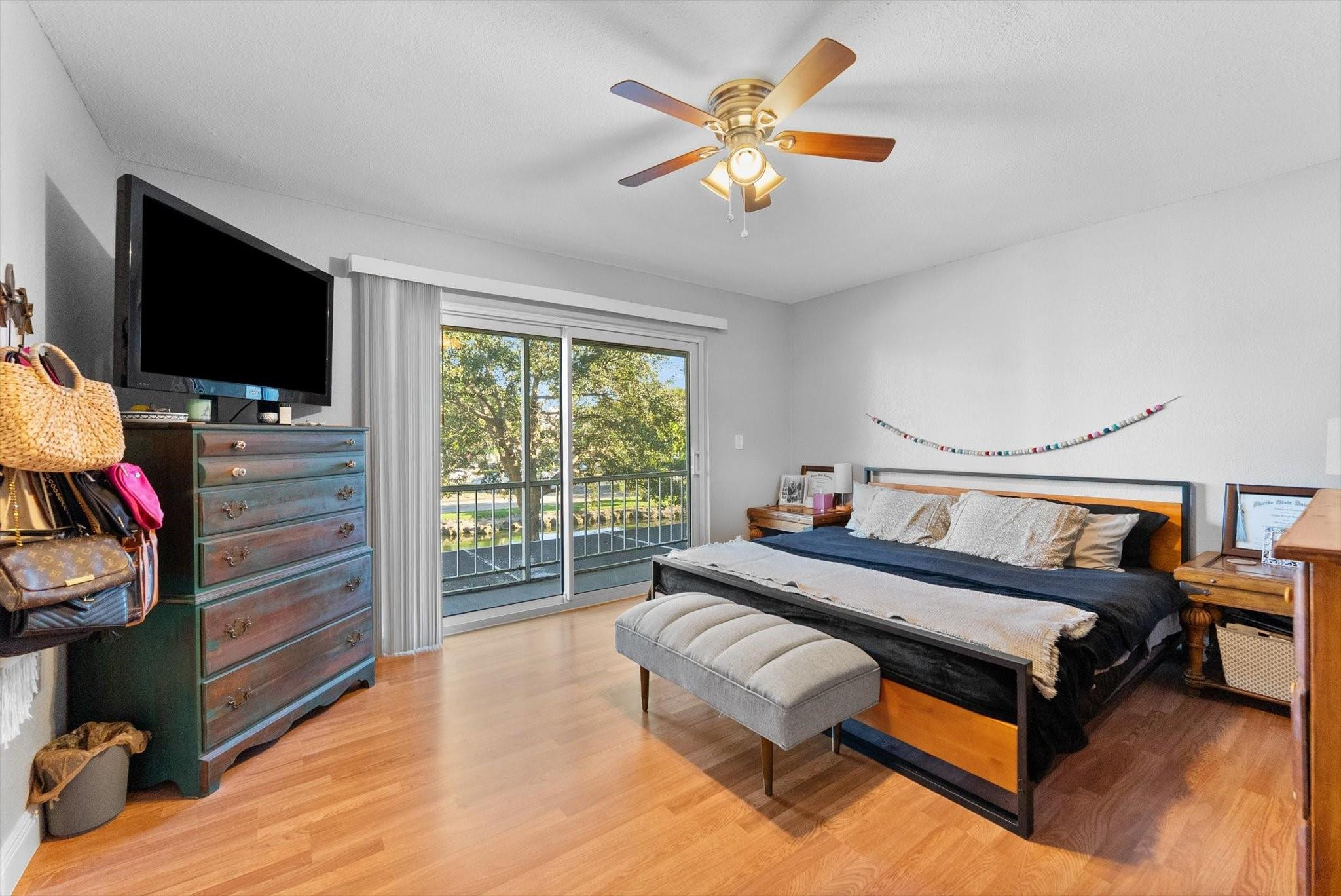 547 N Pine Island Rd 25