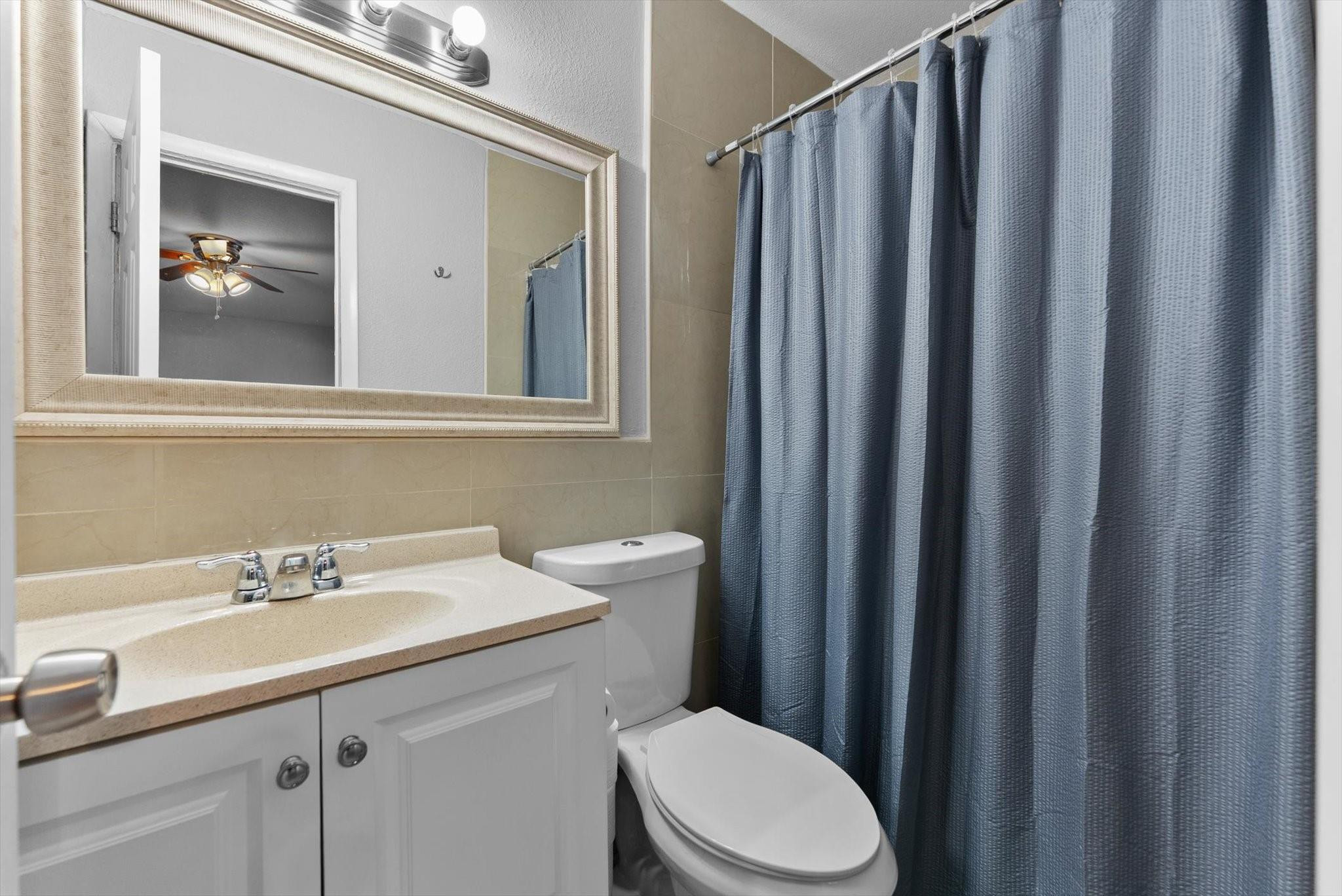 547 N Pine Island Rd 25