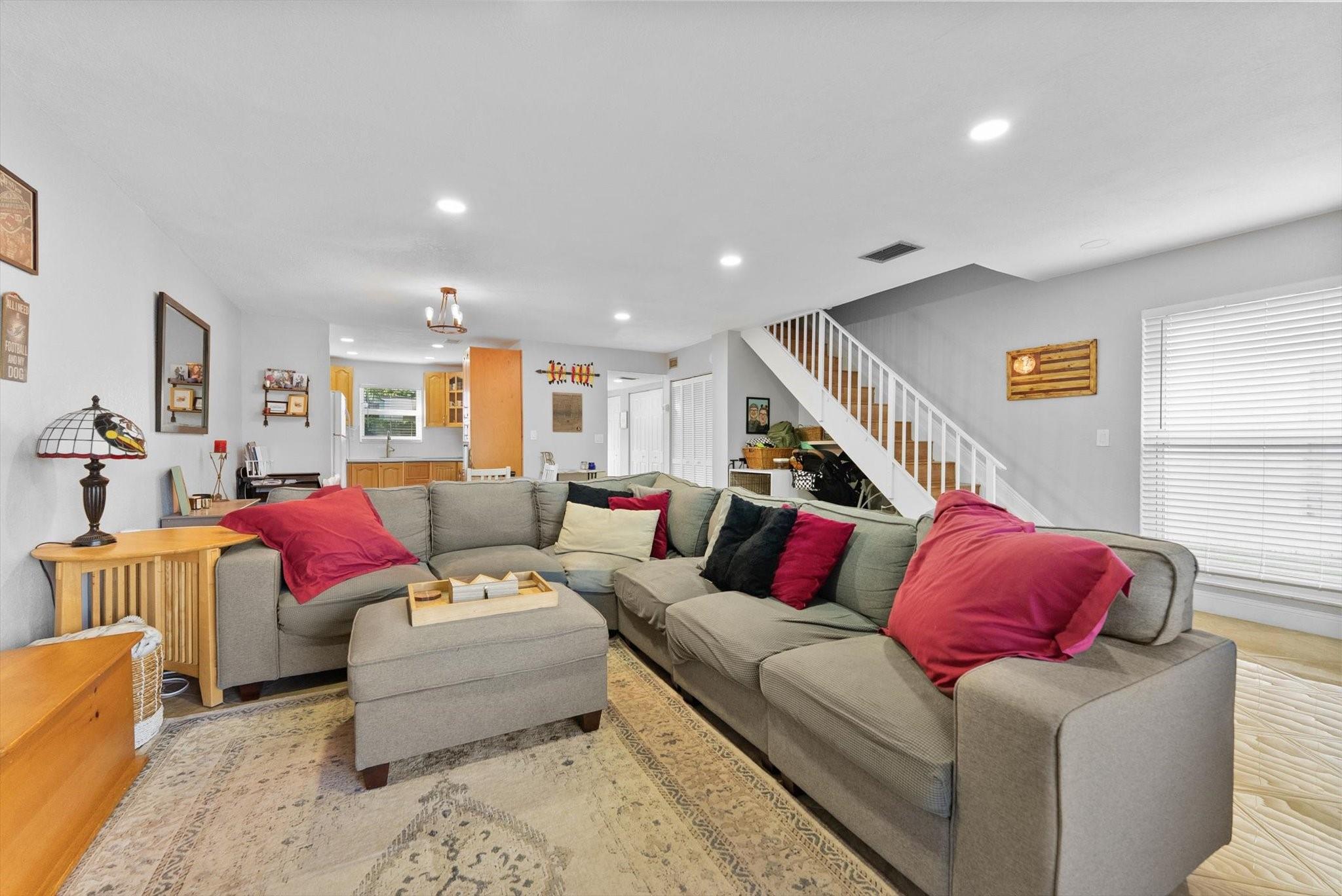 547 N Pine Island Rd 25