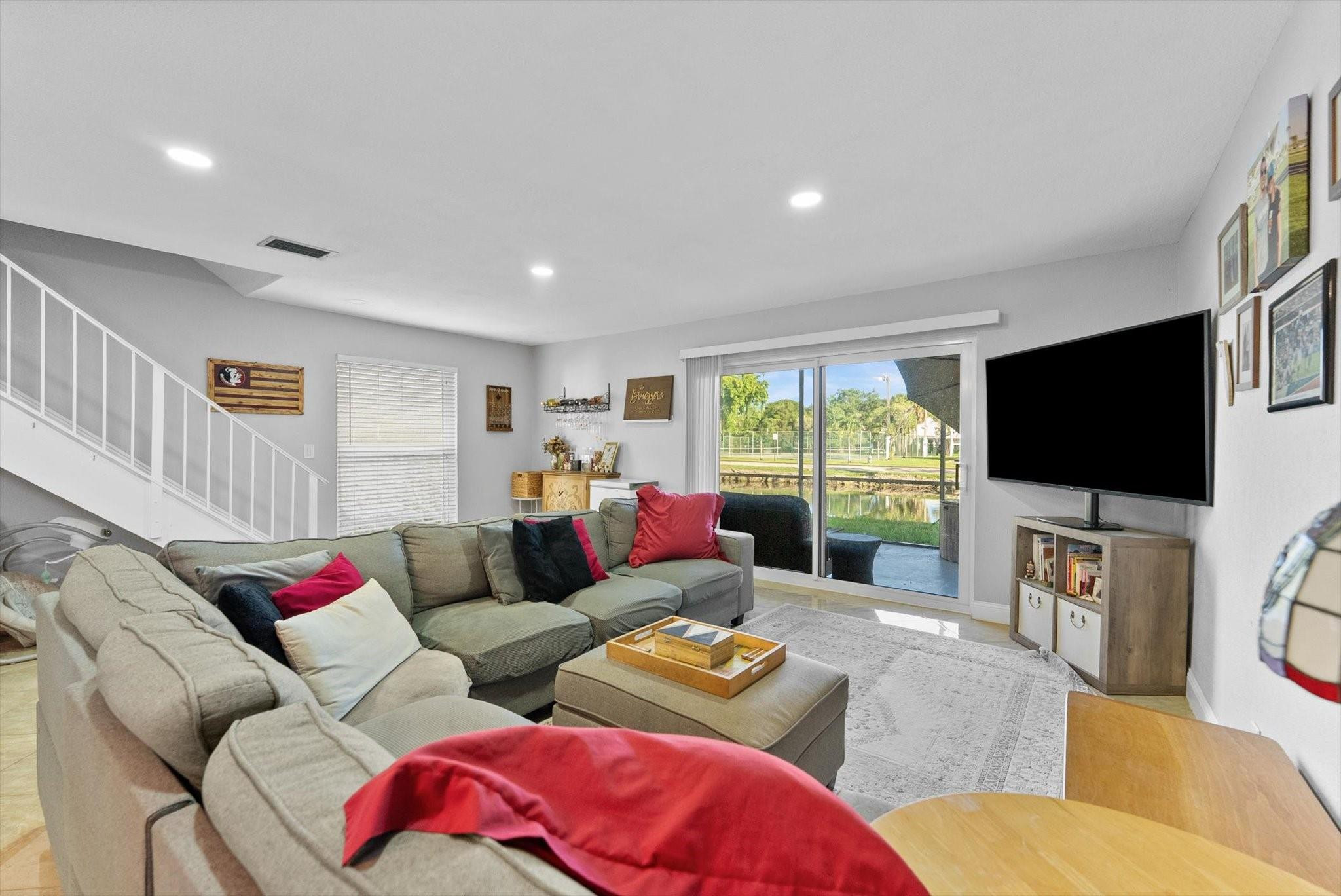 547 N Pine Island Rd 25