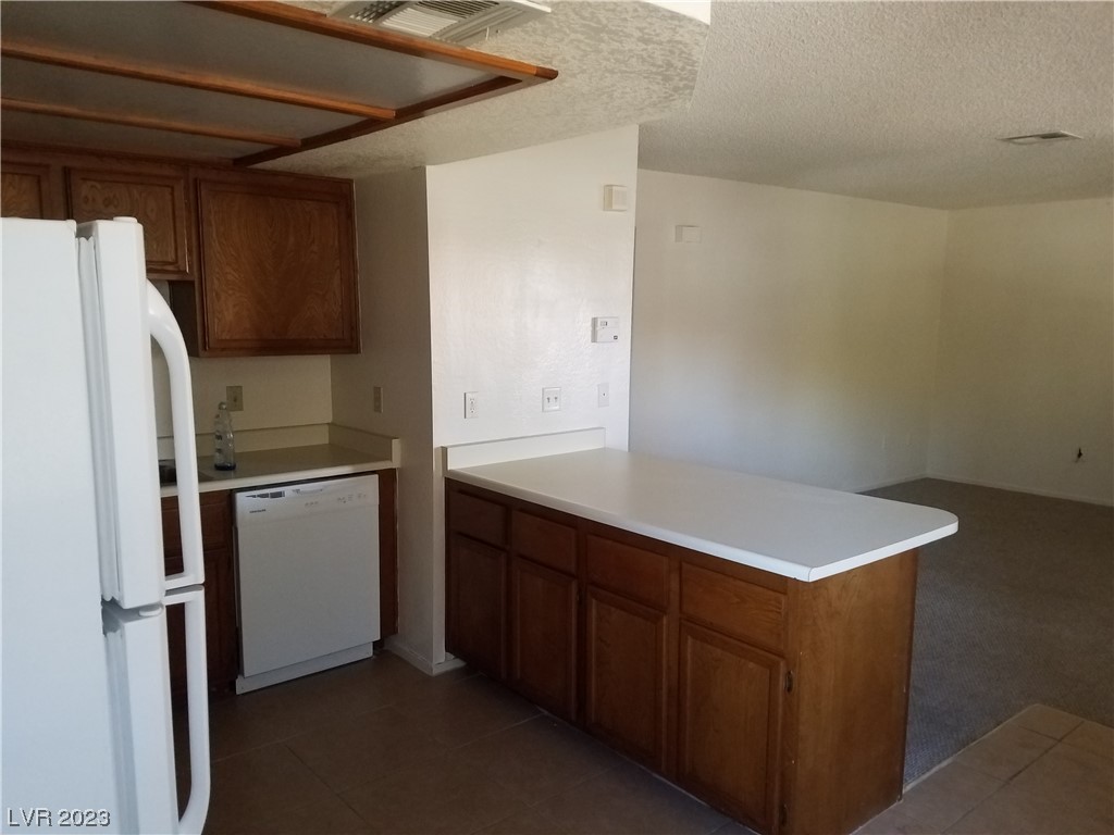 1120 OBSERVATION Drive 101