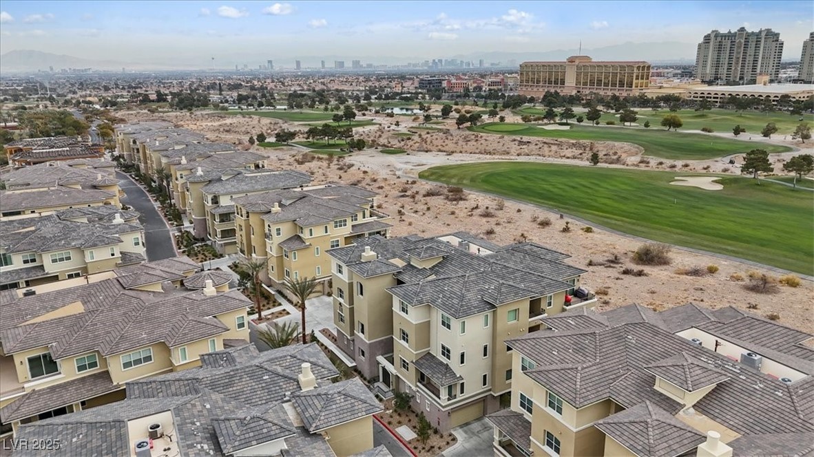 9201 Las Manaitas Avenue 302