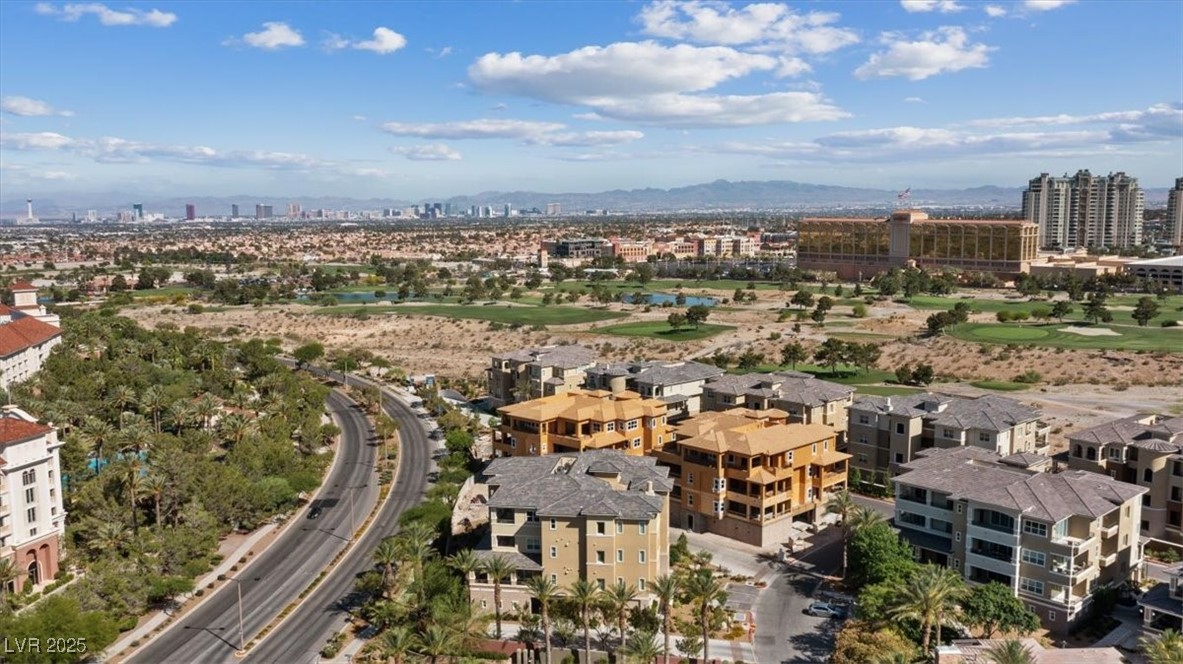 9201 Las Manaitas Avenue 302