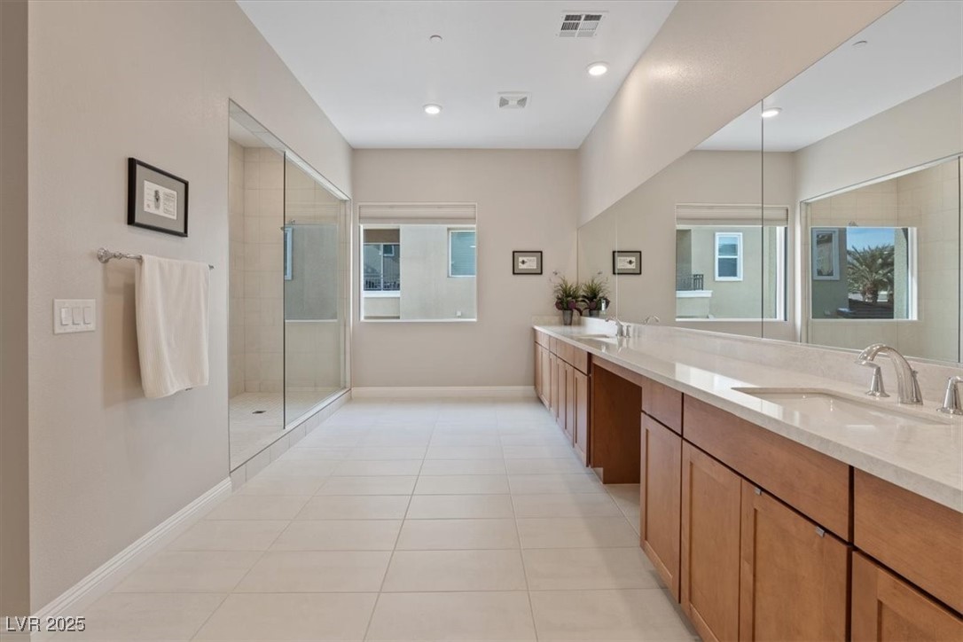 9201 Las Manaitas Avenue 302