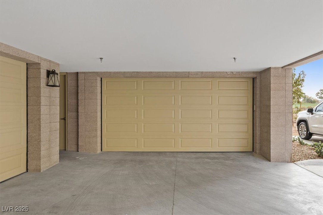 9201 Las Manaitas Avenue 302