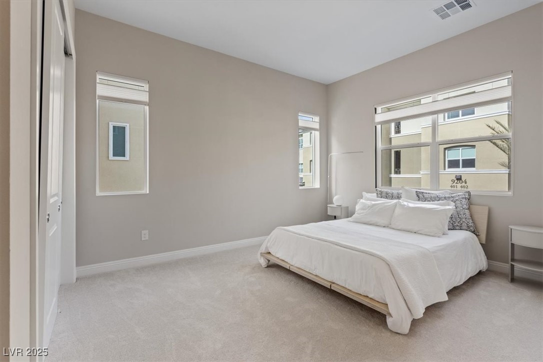 9201 Las Manaitas Avenue 302