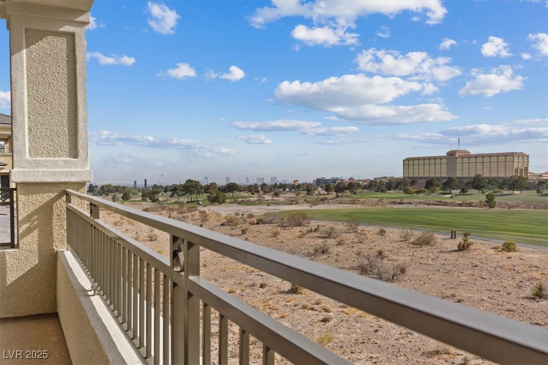 9201 Las Manaitas Avenue 302