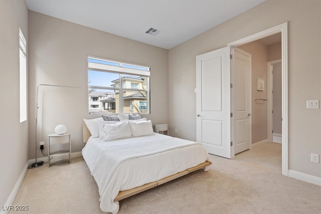 9201 Las Manaitas Avenue 302