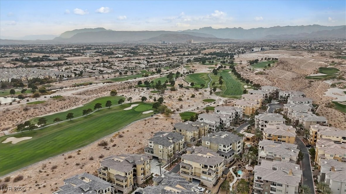 9201 Las Manaitas Avenue 302