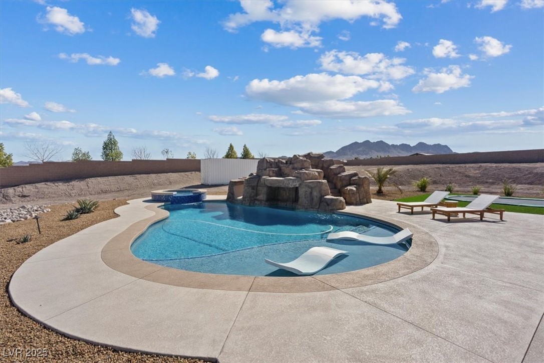 541 Patti Ann Woods Drive