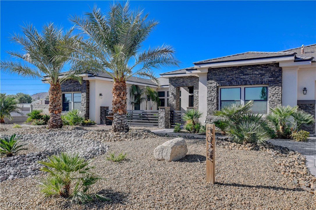 5025 North Chieftain Street