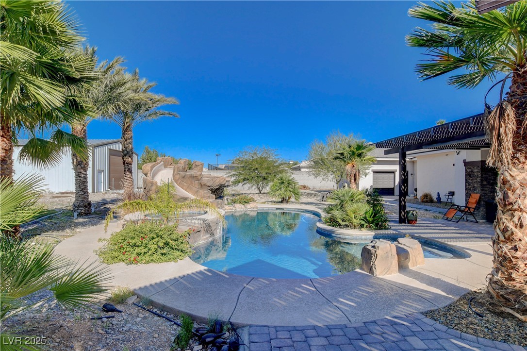 5025 North Chieftain Street