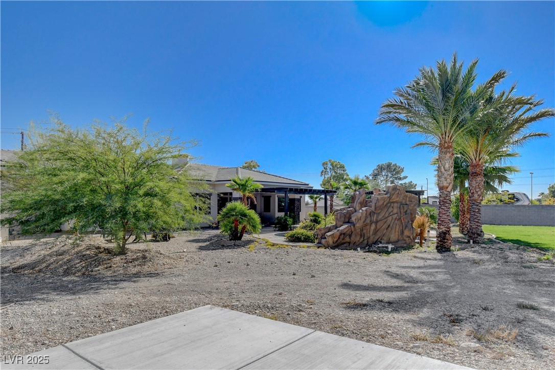 5025 North Chieftain Street